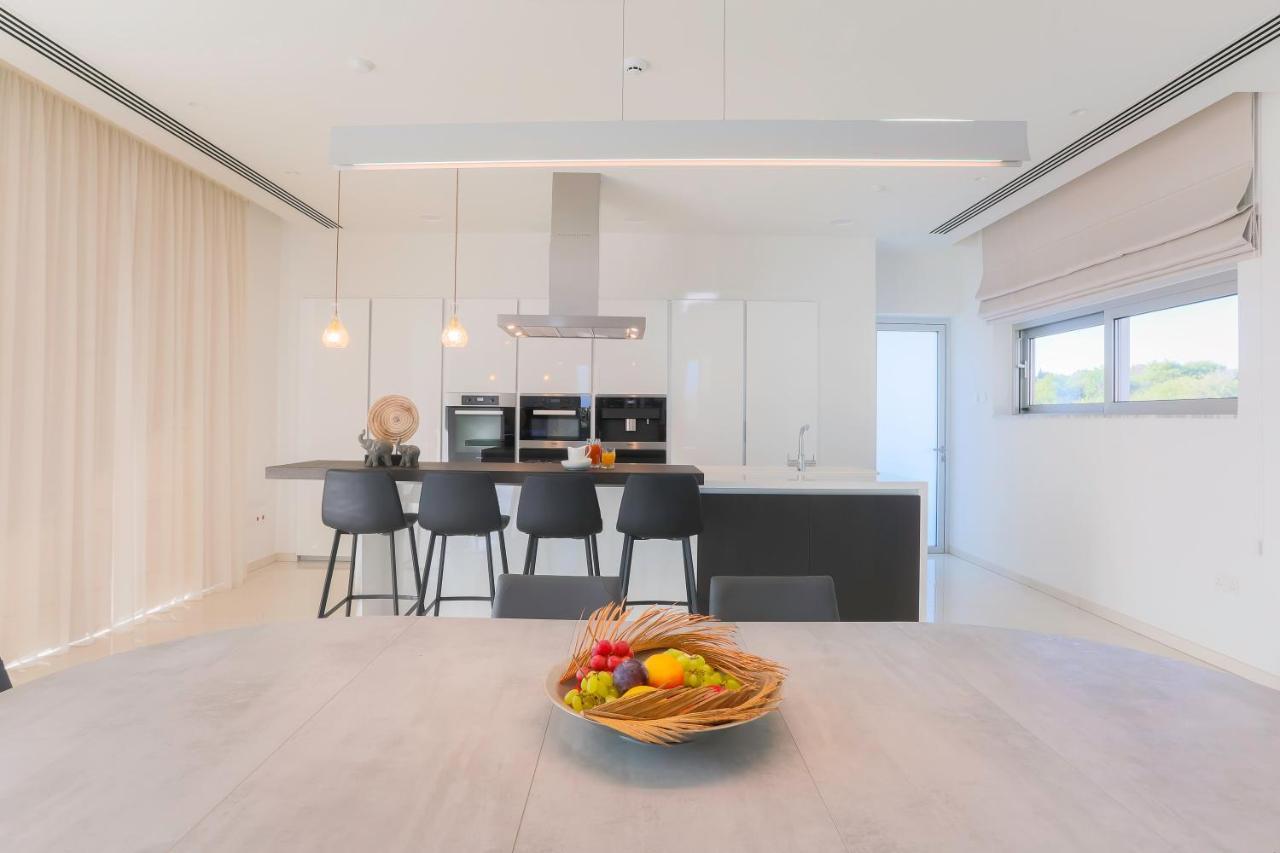 Sea Pearl Beachfront Villas - Breeze Ayia Napa Eksteriør billede