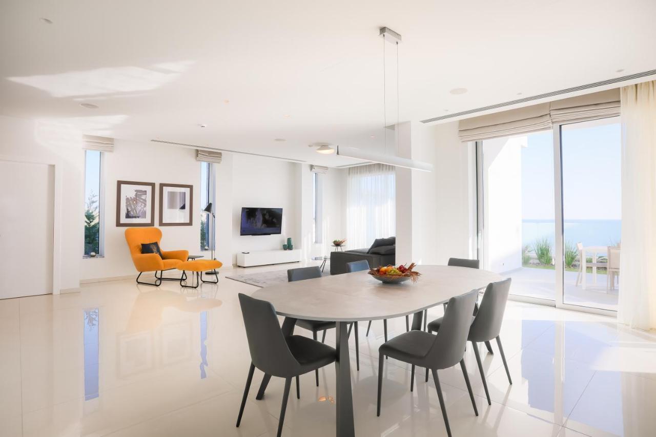 Sea Pearl Beachfront Villas - Breeze Ayia Napa Eksteriør billede
