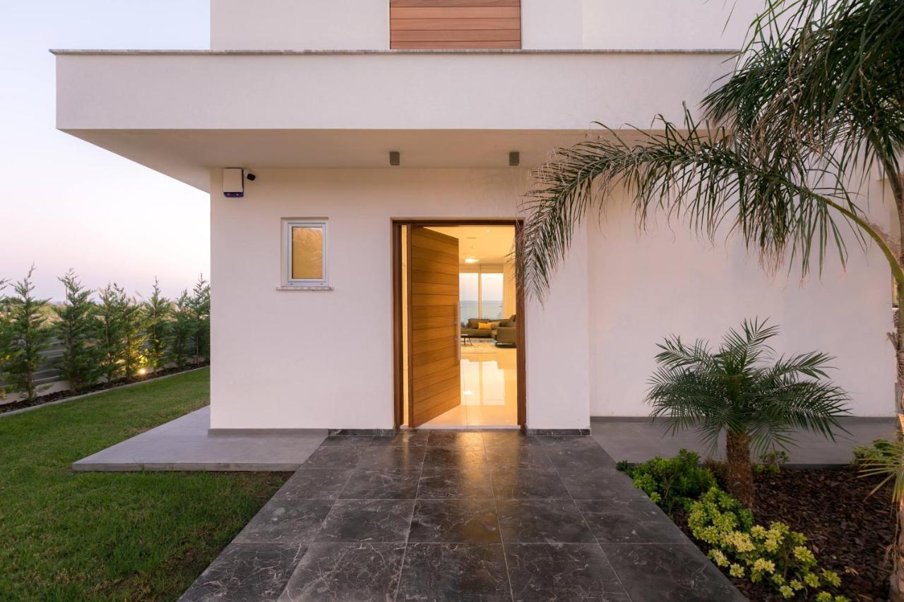 Sea Pearl Beachfront Villas - Breeze Ayia Napa Eksteriør billede