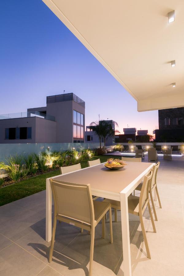 Sea Pearl Beachfront Villas - Breeze Ayia Napa Eksteriør billede
